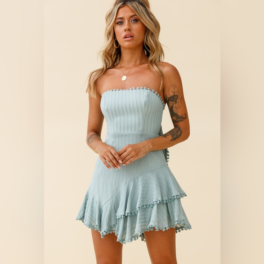 Selfie Leslie Blue/Green Strapless mini dress